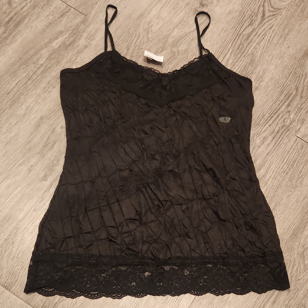NWT- Maurices Tank Top Womens L Black Lace Trim Crinkle Camisole Fairy Goth Y2K